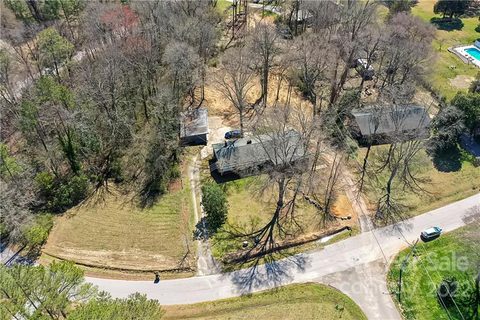 232 Fairway Circle