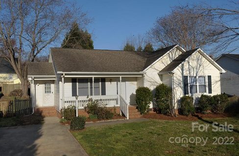 1018 Oakmont Court sold home in Brentwood Place, Salisbury, NC