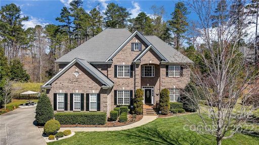 814 Crown Vista Court sold home in The Estates At Wesley Oaks, Wesley Chapel, NC
