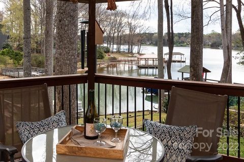 8016 Lakeview Drive sold home in Nixons Lakeview Lots, Denver, NC