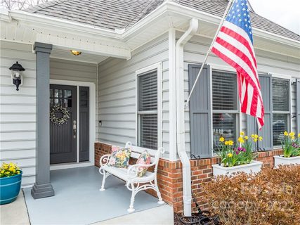 48 Carriage Summitt Way