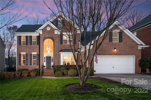 8836 Leinster Drive sold home in Kingston Forest, Charlotte, NC