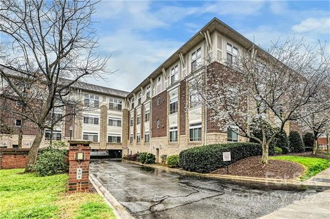 404 N Laurel Avenue 27