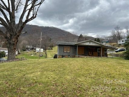 135 Cherokee Street 32-35 sold lot in Chestnut Park, Waynesville, NC