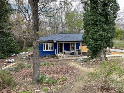 1525 Summerville Road sold home in Homestead Glen, Charlotte, NC