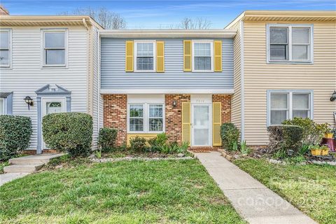 7544 Holly Grove Court sold townhome in Holly Grove, Charlotte, NC