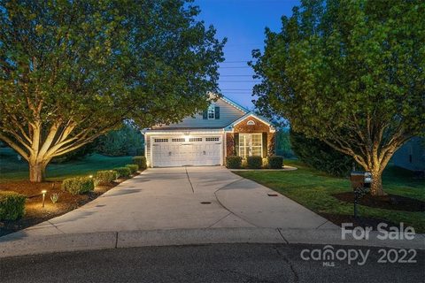 112 N Woodcliff Lane