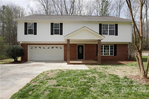 1606 Blackstone Drive sold home in Arrowood, Lancaster, SC