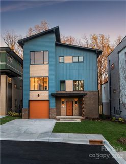 712 Waco Street