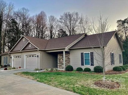 505 2nd Street Place P2