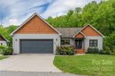 16 Constitution Avenue sold home in Waynesville, SC