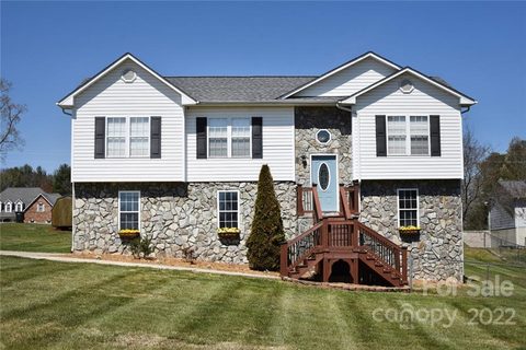 3312 Lilac Lane sold home in Pine Mountain Run, Hudson, NC