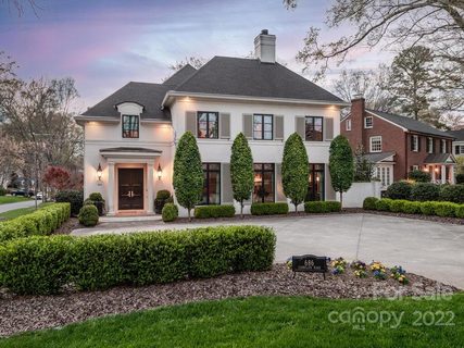 686 Llewellyn Place