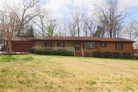 156 Eastwood Drive sold home in Broadwood Acres, Statesville, NC