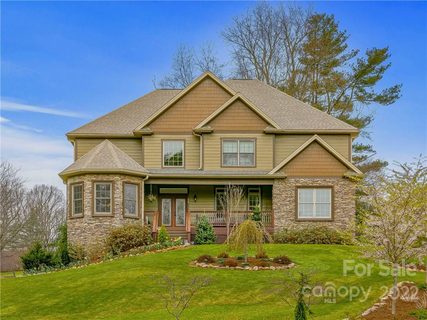18 King View Drive sold home in King Heights, Fletcher, NC