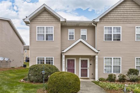 41 Stafford Court 89 sold condo in Stafford Crossing, Fletcher, NC