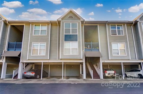 517 Graham Street 3E