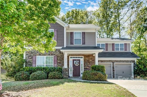 2012 Lakebridge Drive sold home in Lakebridge, Fort Mill, SC