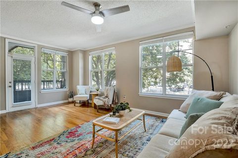 405 W 7th Street 202