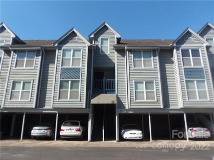 521 N Graham Street 2D