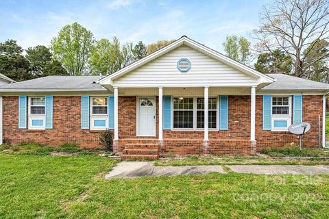 116 Hemlock Drive sold home in Rolling Hills, Salisbury, NC