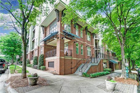1101 W 1st Street 412 sold condo in 1st Row Warehouse, Charlotte, NC