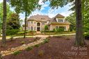2094 Kings Manor Drive sold home in Matthews, SC