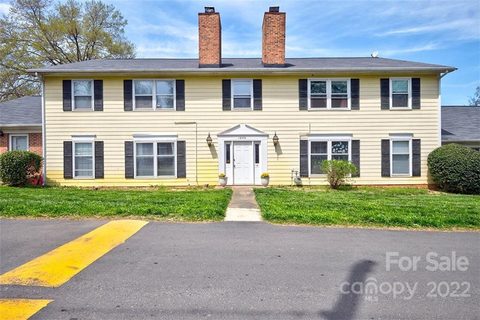 1806 Ebenezer Road sold home in Tall Oak Villas, Rock Hill, SC