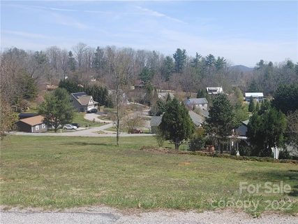 Lot 4 Crescent Street sold home in Meadowview, Saluda, NC