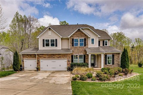 104 Avensong Court