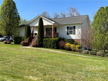 2330 Ellen Street sold property in Janettes Way, Granite Falls, NC