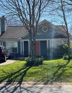 1207 Larkspur Drive