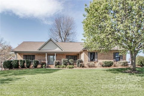 124 Winding Brook Way 37