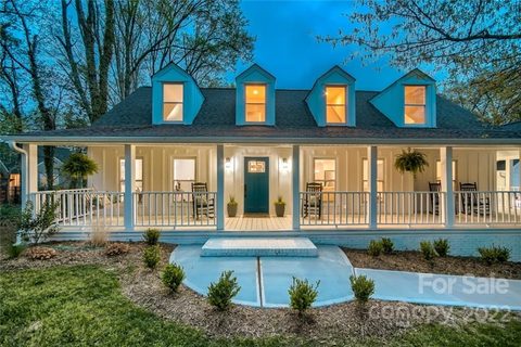 5011 Crooked Oak Lane