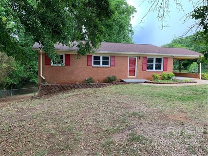 3002 Poplar Circle