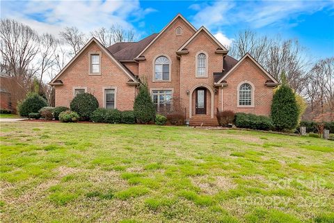 6401 Robin Hollow Drive