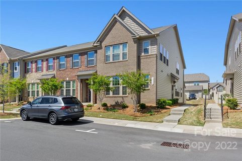 8112 English Clover Lane
