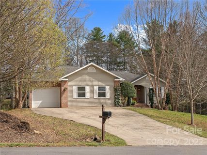 564 Brook Knoll Circle