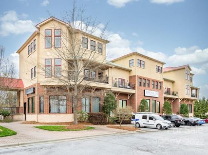 475 S Church Street J sold condo in Beacon Commons, Hendersonville, NC