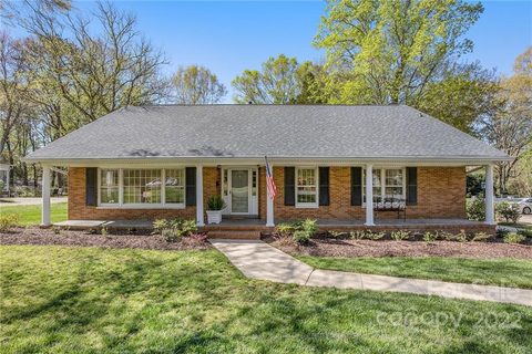 3400 Tinkerbell Lane