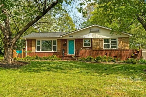 7015 Woodstream Drive