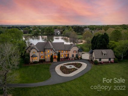 414 Fairhaven Court