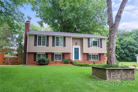 12118 Mapleton Road