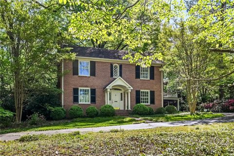 2105 Pinewood Circle sold home in Mayfair, Charlotte, NC