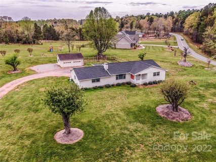 4196 King Wilkinson Road sold home in Jonathans Walk, Lincolnton, NC