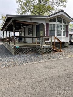 206 Beechwood Avenue 22G