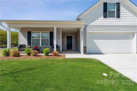 1025 Amberlight Circle