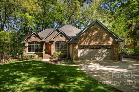 7130 Essington Drive sold home in Crown Colony, Charlotte, NC