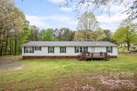 4819 Stratford Lane sold home in Bridgeport, Denver, NC