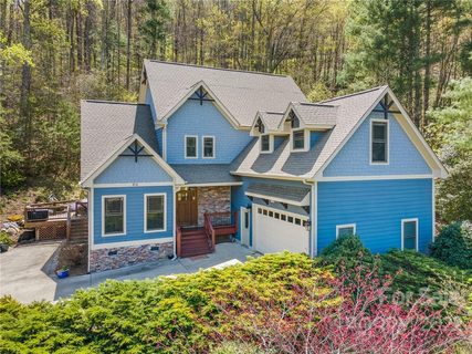 64 Village Pointe Lane